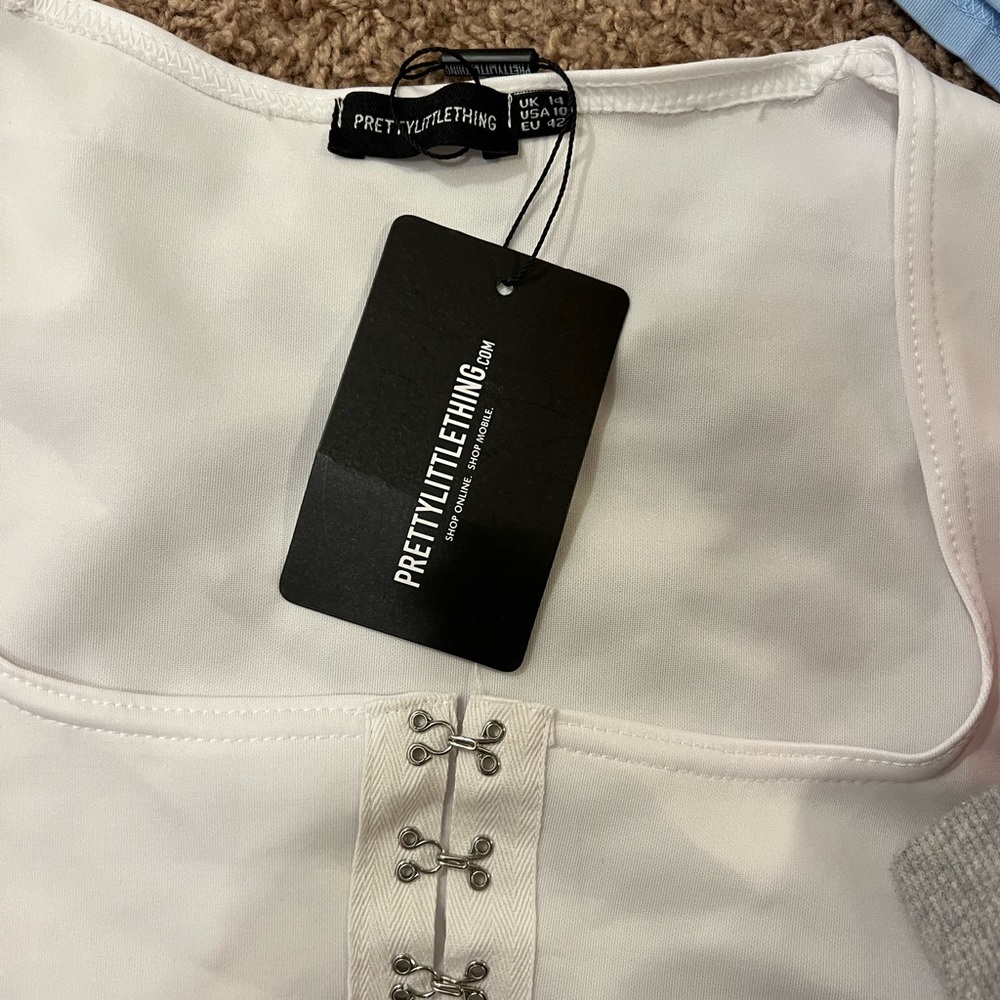 pretty little thing crop top